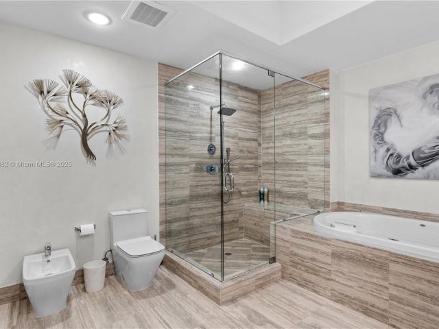 Apartment for rent  Unit #907 - photo 6409771