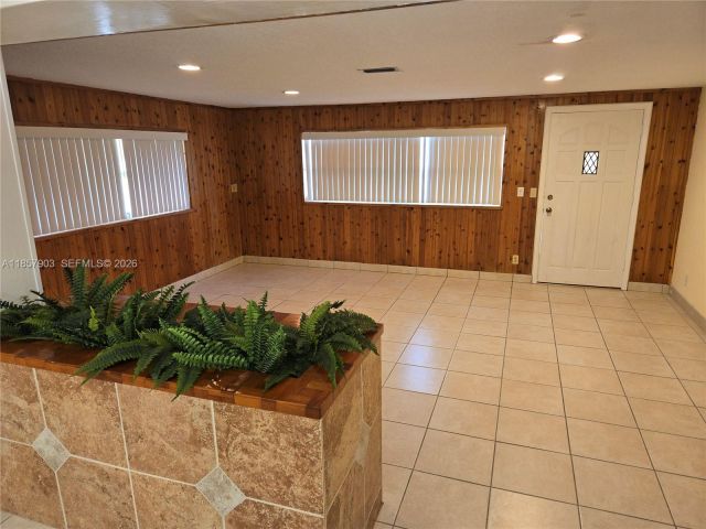 Home for rent at 2359 N Wallen Dr - photo 7487299