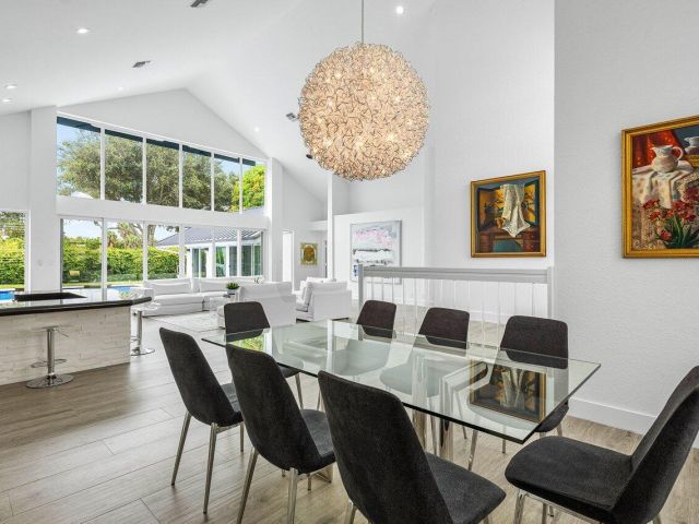 Home for sale at 4564 Bocaire Boulevard - photo 6409516