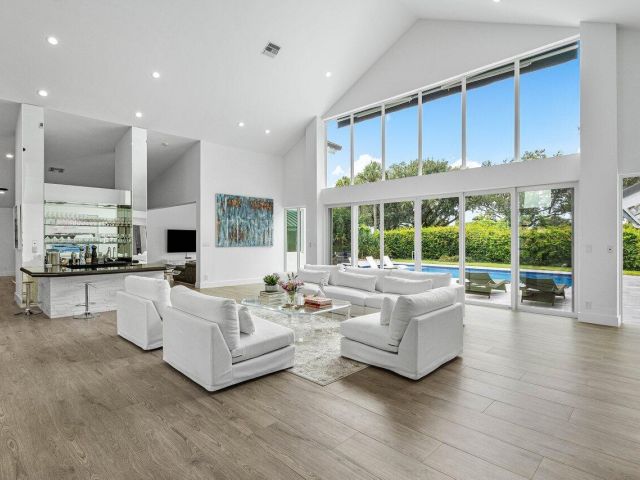 Home for sale at 4564 Bocaire Boulevard - photo 6409521