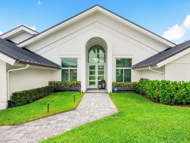 Home for sale at 4564 Bocaire Boulevard - photo 6409524