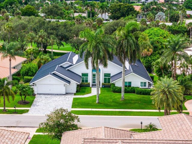 Home for sale at 4564 Bocaire Boulevard - photo 6409526