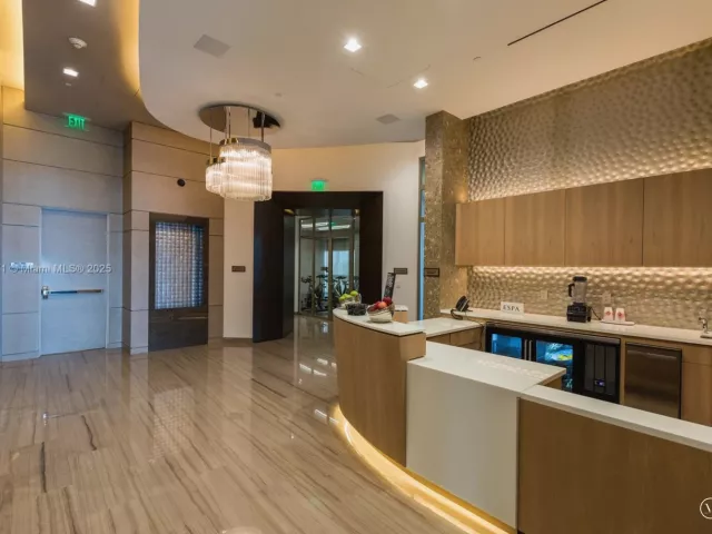 Apartment for rent  Unit #802 - photo 6412607