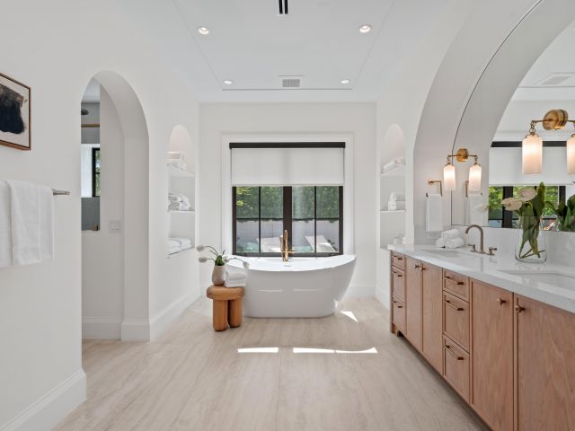 Home for sale at 502 Gardenia Terrace - photo 6436058