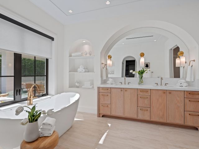 Home for sale at 502 Gardenia Terrace - photo 6436059