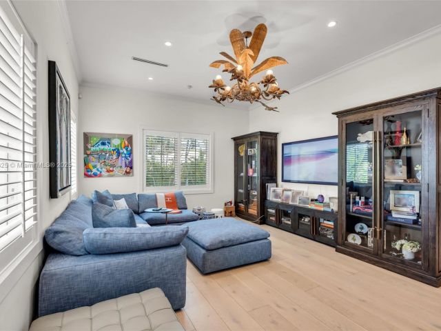 Home for sale at 285 W Enid Dr - photo 6410968