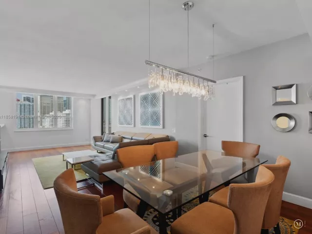 3-bedroom condo for sale in Miami - 701 Brickell Key Blvd 1603 - MondialRealty