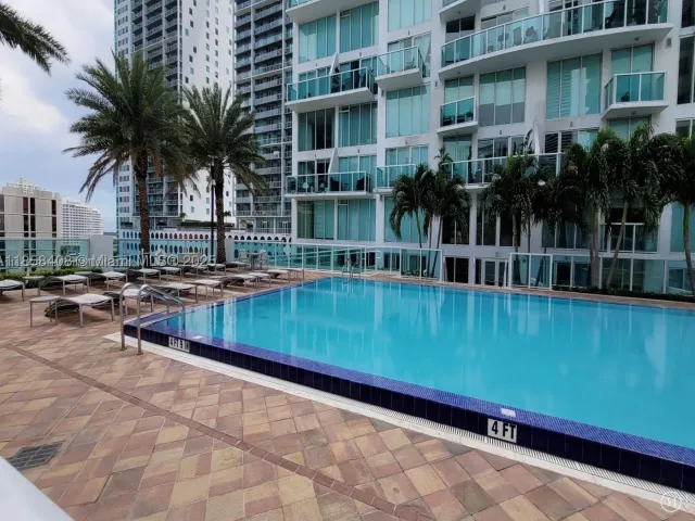 1-bedroom condo for sale in Miami - 31 SE 5th St 2603 - MondialRealty