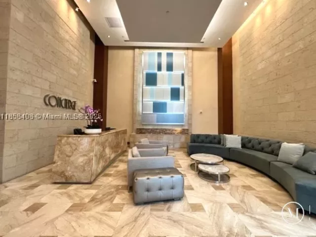 1-bedroom condo for sale in Miami - 31 SE 5th St 2603 - MondialRealty