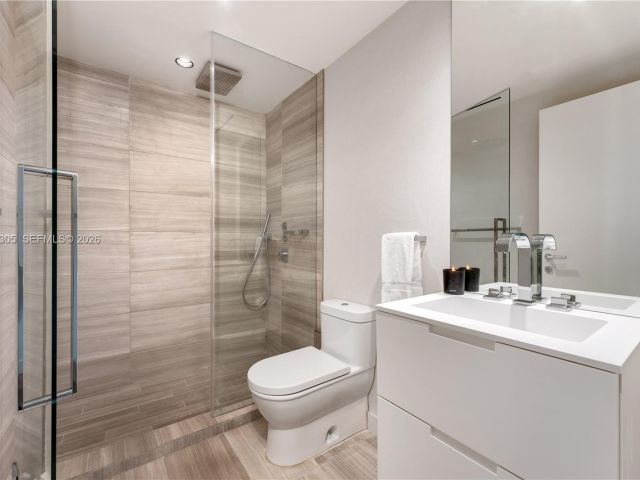 Apartment for sale  Unit #421 - photo 6425374