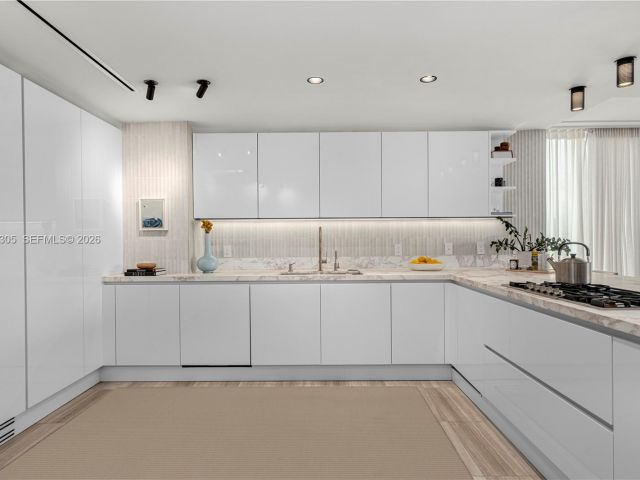 Apartment for sale  Unit #421 - photo 6425380