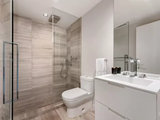 3-bedroom condo for sale in Miami Beach - 4701 N Meridian Ave 421 - MondialRealty