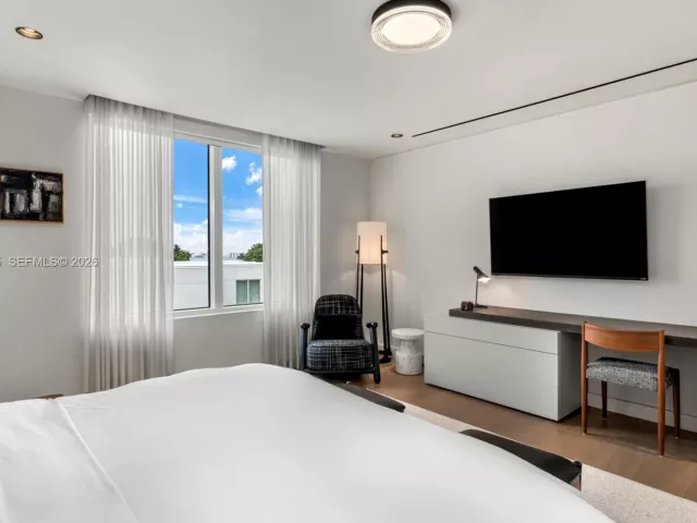 3-bedroom condo for sale in Miami Beach - 4701 N Meridian Ave 421 - MondialRealty