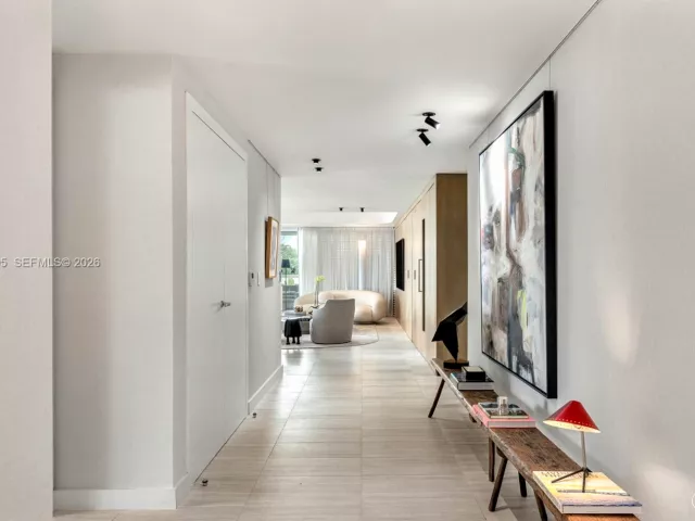 3-bedroom condo for sale in Miami Beach - 4701 N Meridian Ave 421 - MondialRealty