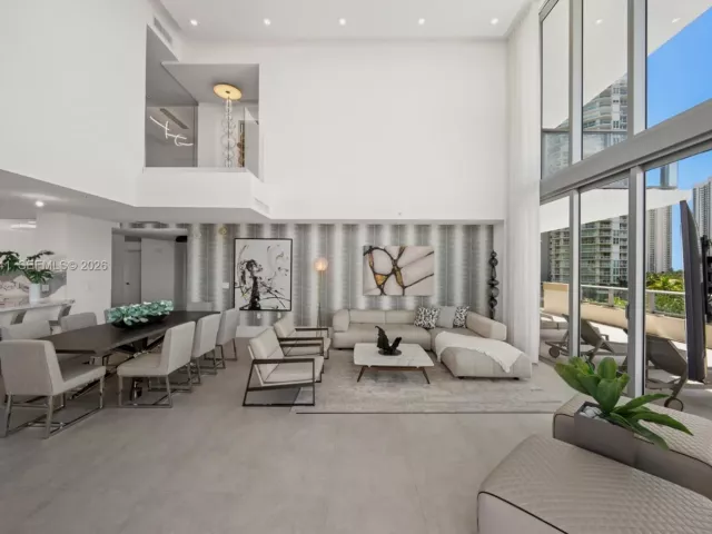 4-bedroom condo for sale in Sunny Isles Beach - 330 Sunny Isles Blvd 5-502 - MondialRealty