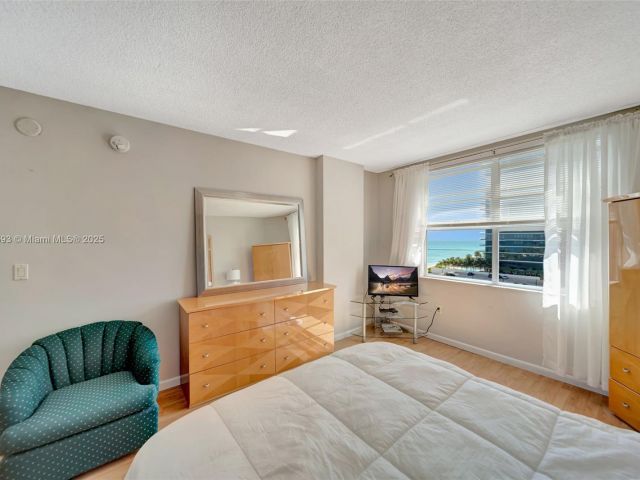 2-bedroom condo for rent in Hallandale Beach - 1950 S Ocean Dr 7G - MondialRealty