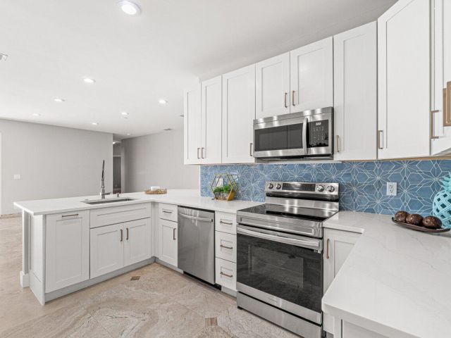 Home for rent at 2875 NW 29th Drive - photo 6755030