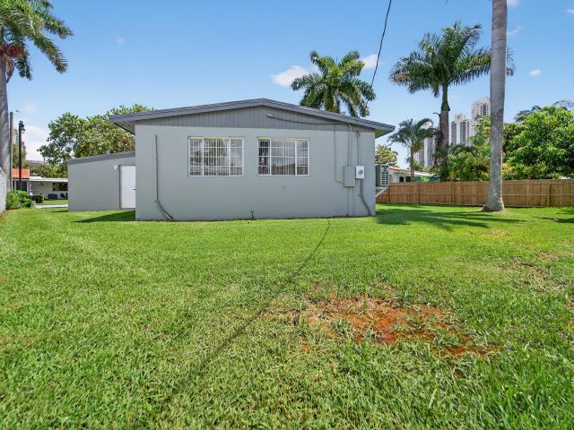 Home for rent at 326 191st Street - photo 6415298