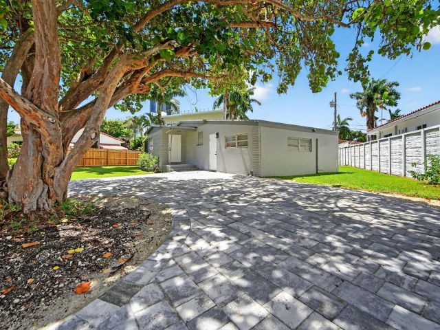 Home for rent at 326 191st Street - photo 6415299