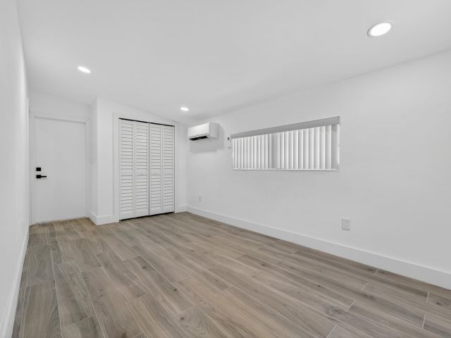 Home for rent at 326 191st Street - photo 6415305