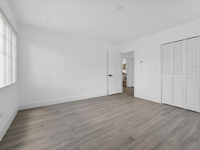 Home for rent at 326 191st Street - photo 6415308