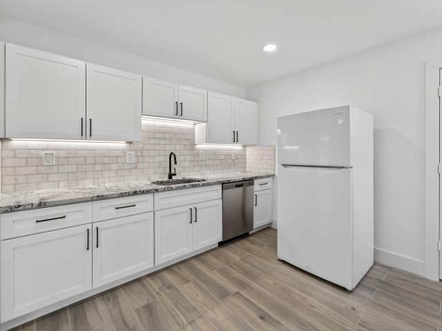 Home for rent at 326 191st Street - photo 6415312