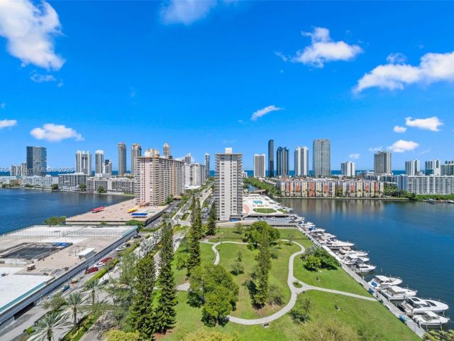 Apartment for rent  Unit #1914 - photo 7437156