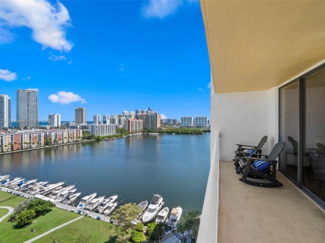 Apartment for rent  Unit #1914 - photo 7437157