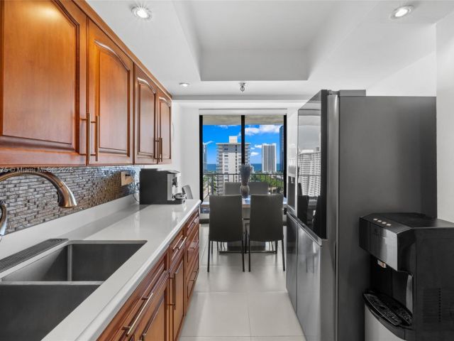 Apartment for rent  Unit #1914 - photo 7437160