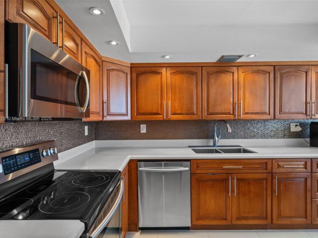 Apartment for rent  Unit #1914 - photo 7437162