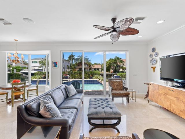 Home for sale at 917 Iris Drive - photo 6433979