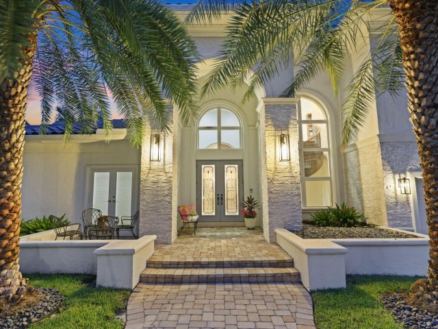 Home for sale at 917 Iris Drive - photo 6433991