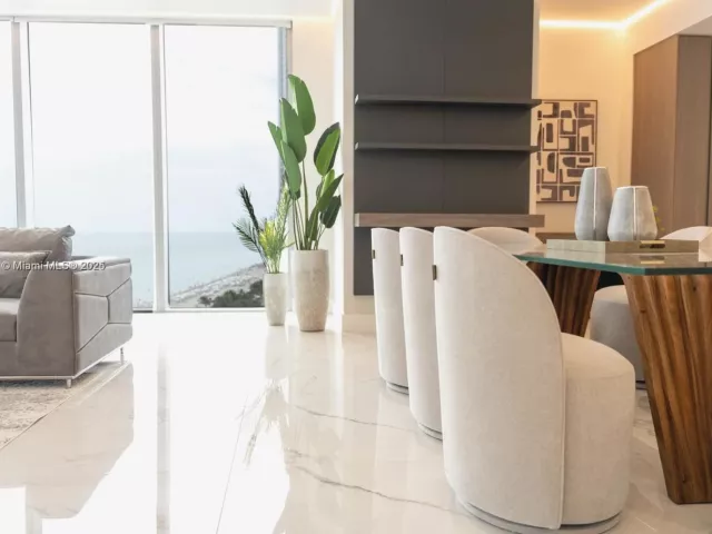 4-bedroom condo for sale in Sunny Isles Beach - 18501 Collins Ave 1104 - MondialRealty