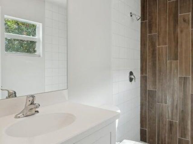 Home for sale at 636 35th Street - photo 6814028