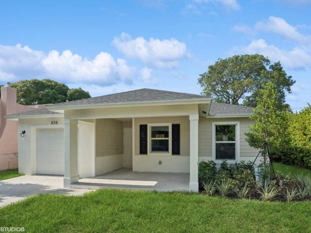 Home for sale at 636 35th Street - photo 6814035