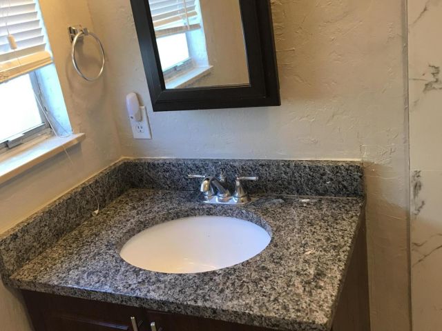 Home for rent at 208 Coventry Street - photo 6417250