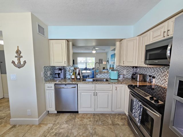 Home for rent at 339 Virginia Street - photo 6532292