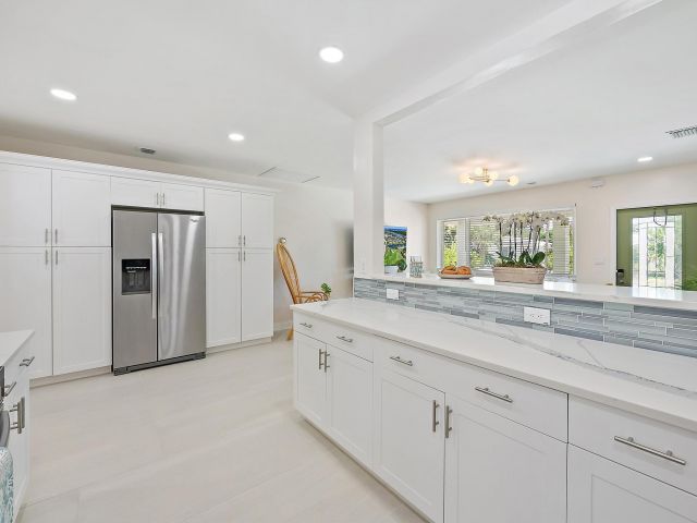 Home for rent at 330 Macy Street - photo 6431386