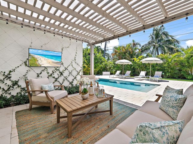 Home for rent at 330 Macy Street - photo 6431393