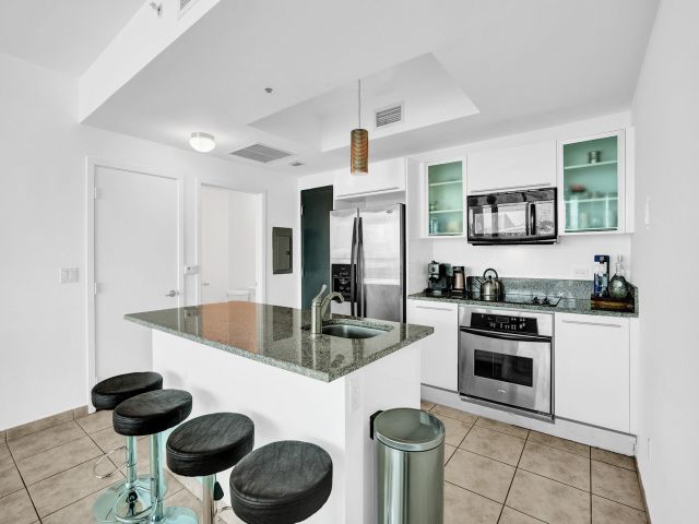 Apartment for sale  Unit #811 - photo 6417202