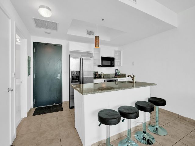 Apartment for sale  Unit #811 - photo 6417203