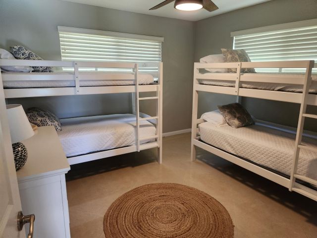 Home for rent at 3250 Lakeview Boulevard - photo 6425230