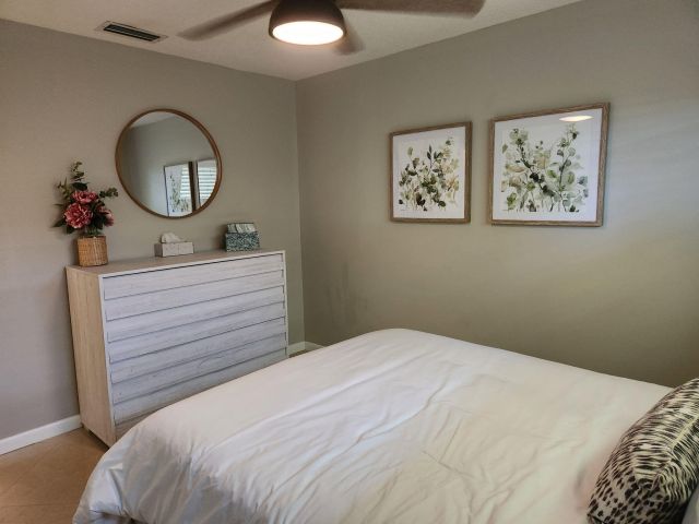 Home for rent at 3250 Lakeview Boulevard - photo 6425231