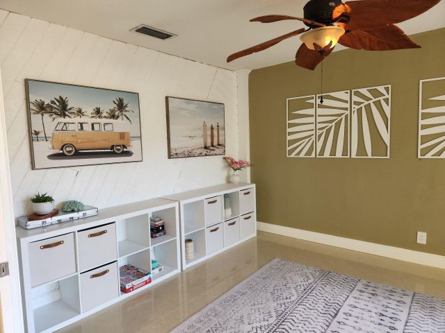 Home for rent at 3250 Lakeview Boulevard - photo 6425235