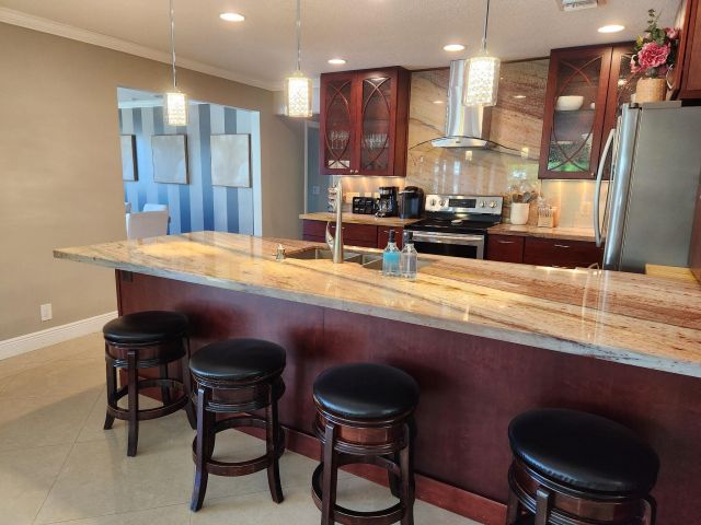 Home for rent at 3250 Lakeview Boulevard - photo 6425239