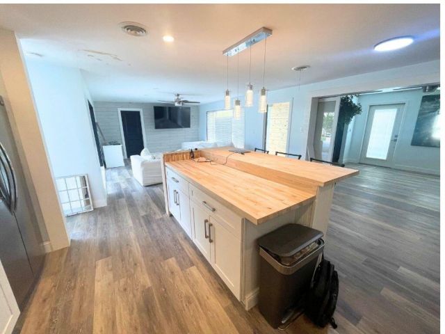 Home for sale at 1710 SW 6th Avenue - photo 6491047