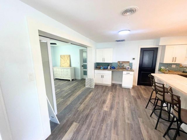 Home for sale at 1710 SW 6th Avenue - photo 6491048