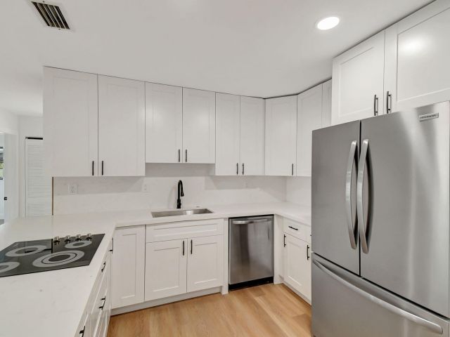 Home for sale at 5341 NE 17th Terrace - photo 6453856