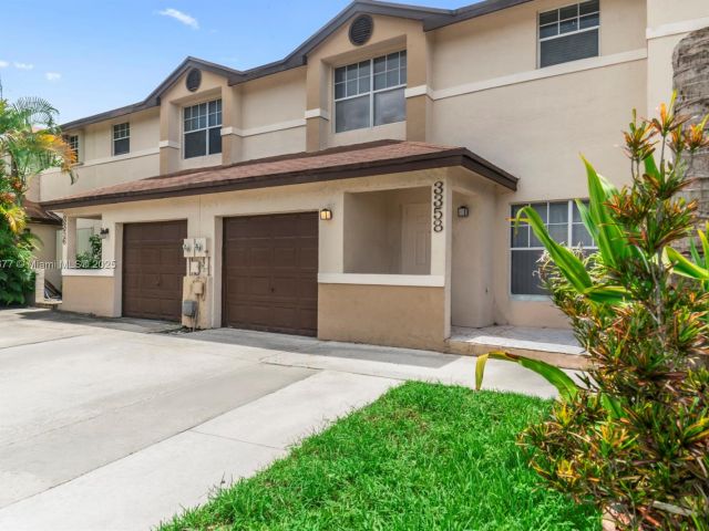 3-bedroom home for rent in Miami Gardens - 3358 NW 198th Ter - MondialRealty