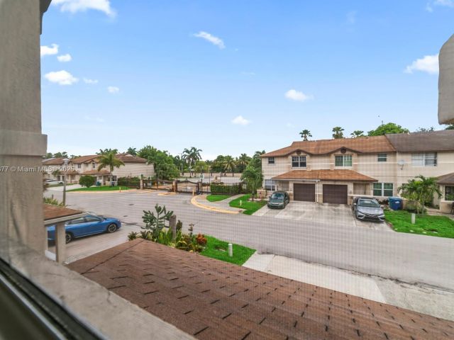 3-bedroom home for rent in Miami Gardens - 3358 NW 198th Ter - MondialRealty